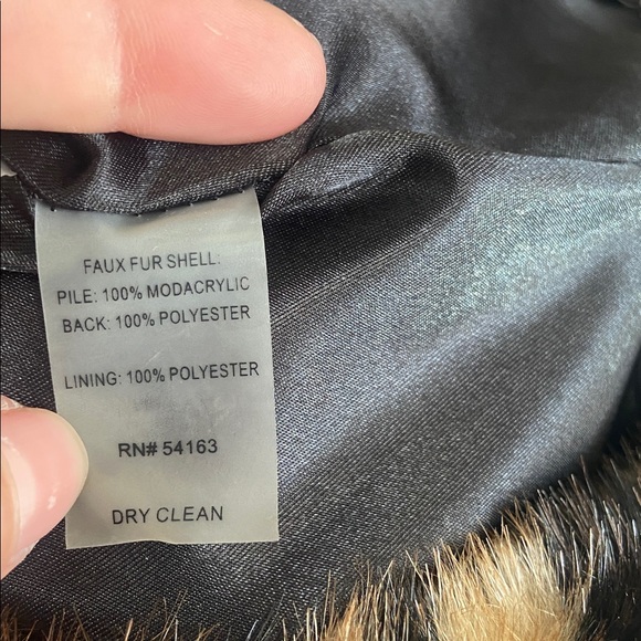 🧡 Women’s Calvin Klein Animal Print Faux Fur Vest - Picture 5 of 5